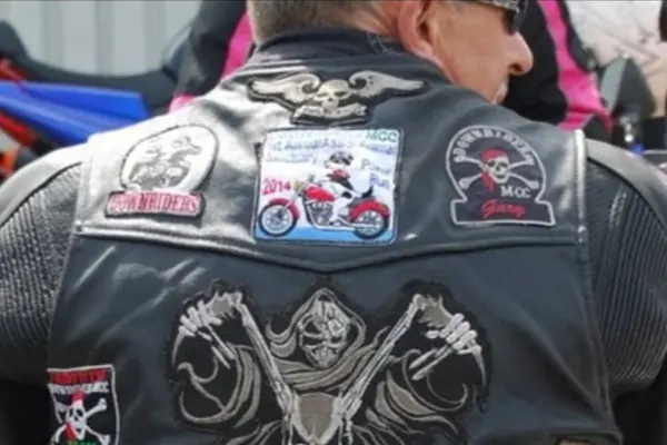 O que significam os patches dos motociclistas?